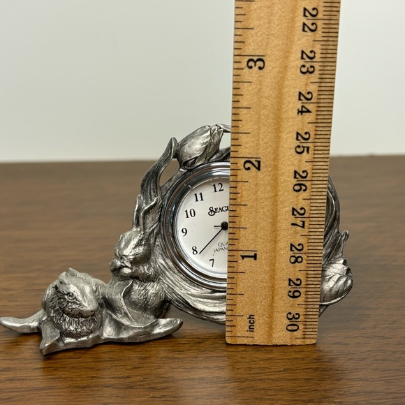 Seagull Pewter Bunny Rabbit Small Table Top Clock - Picture 5 of 5